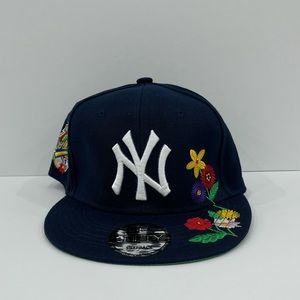 New York Yankees front floral design New Era SnapBack